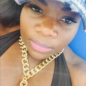 Meet your Posher, Tonya